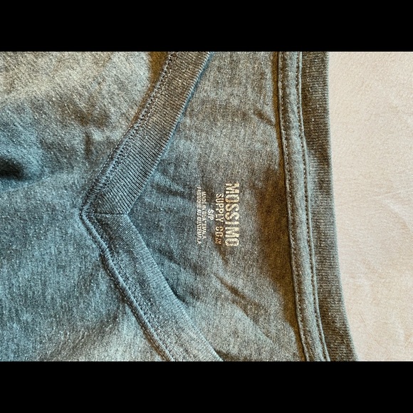 Mossimo Cotton Long Sleeve V-Neck - Picture 3 of 4